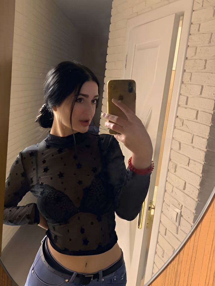 Софа привлекальеная девушка из Гулькевичи цена от 3000 руб