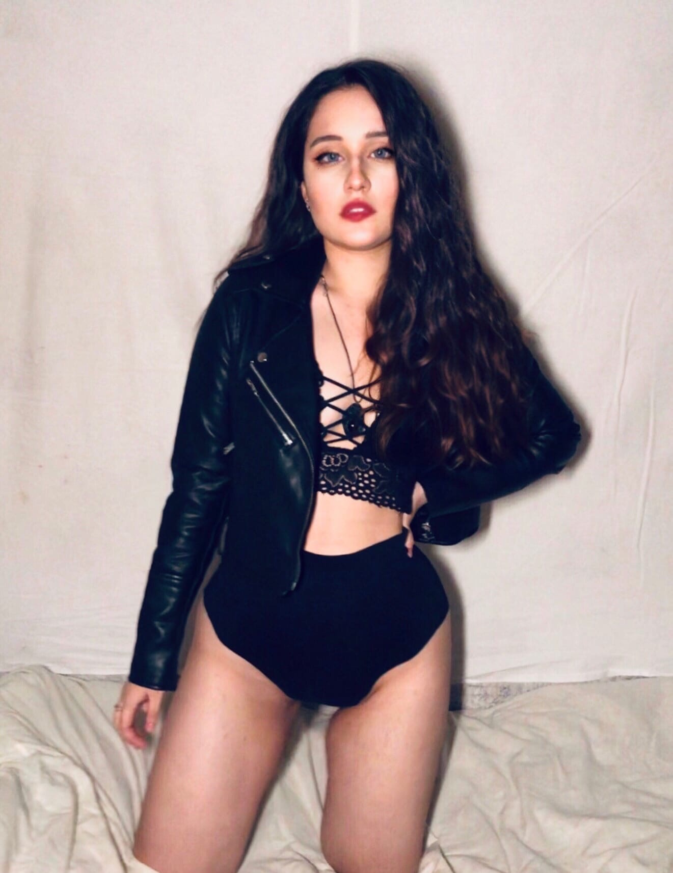 Марина привлекальеная девушка из Гулькевичи цена от 3500 руб