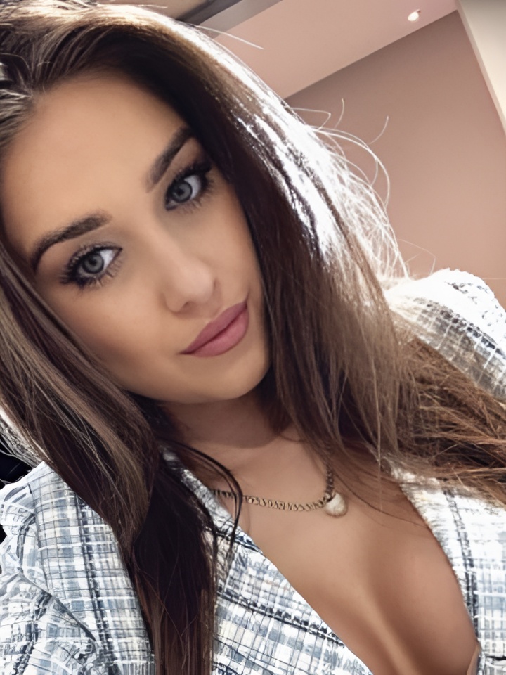 Индивидуалка София, доступна для личного знакомства от 2000 руб