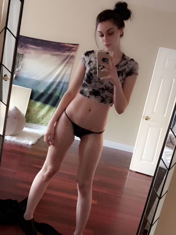 Василиса привлекательная девушка из Гулькевичи цена от 4000 руб