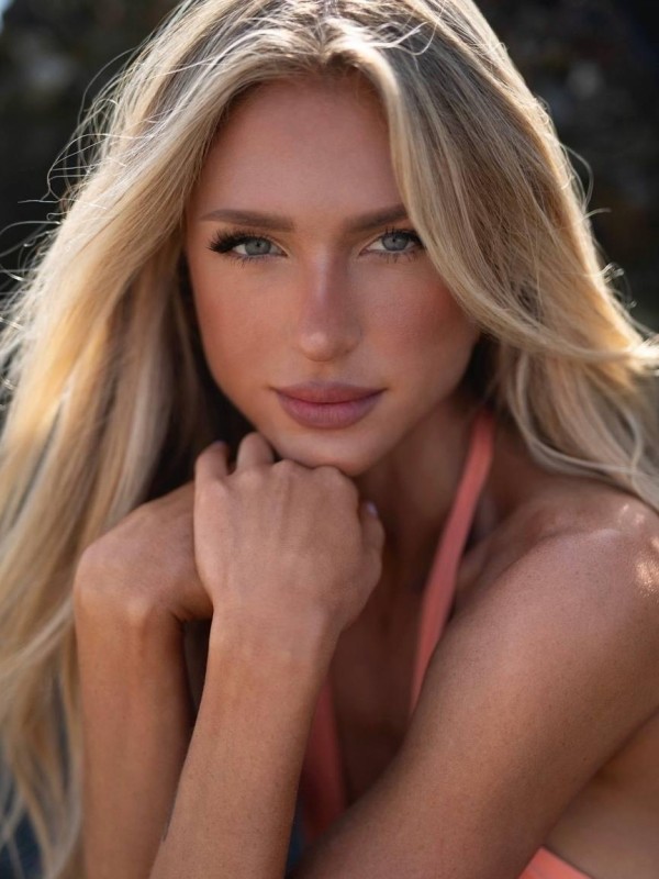 Катерина привлекательная девушка из Гулькевичи цена от 5000 руб